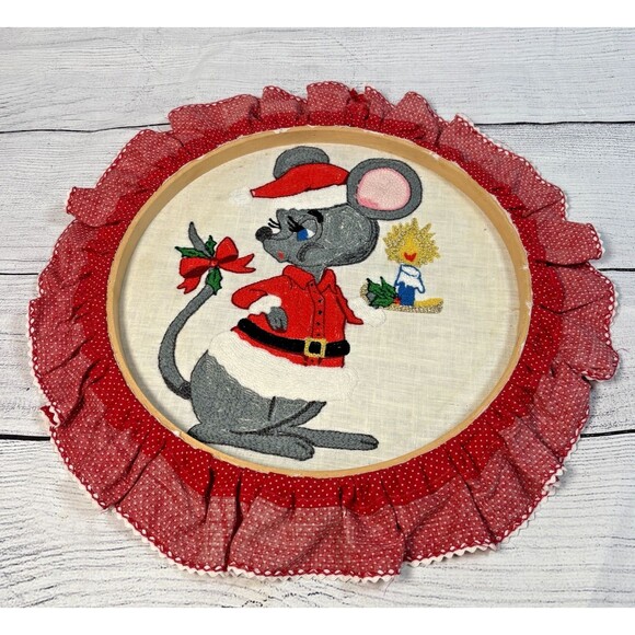 Vintage Completed Needle Punch Round Wall Hanger Christmas Mouse & Bells 14" - Picture 3 of 3